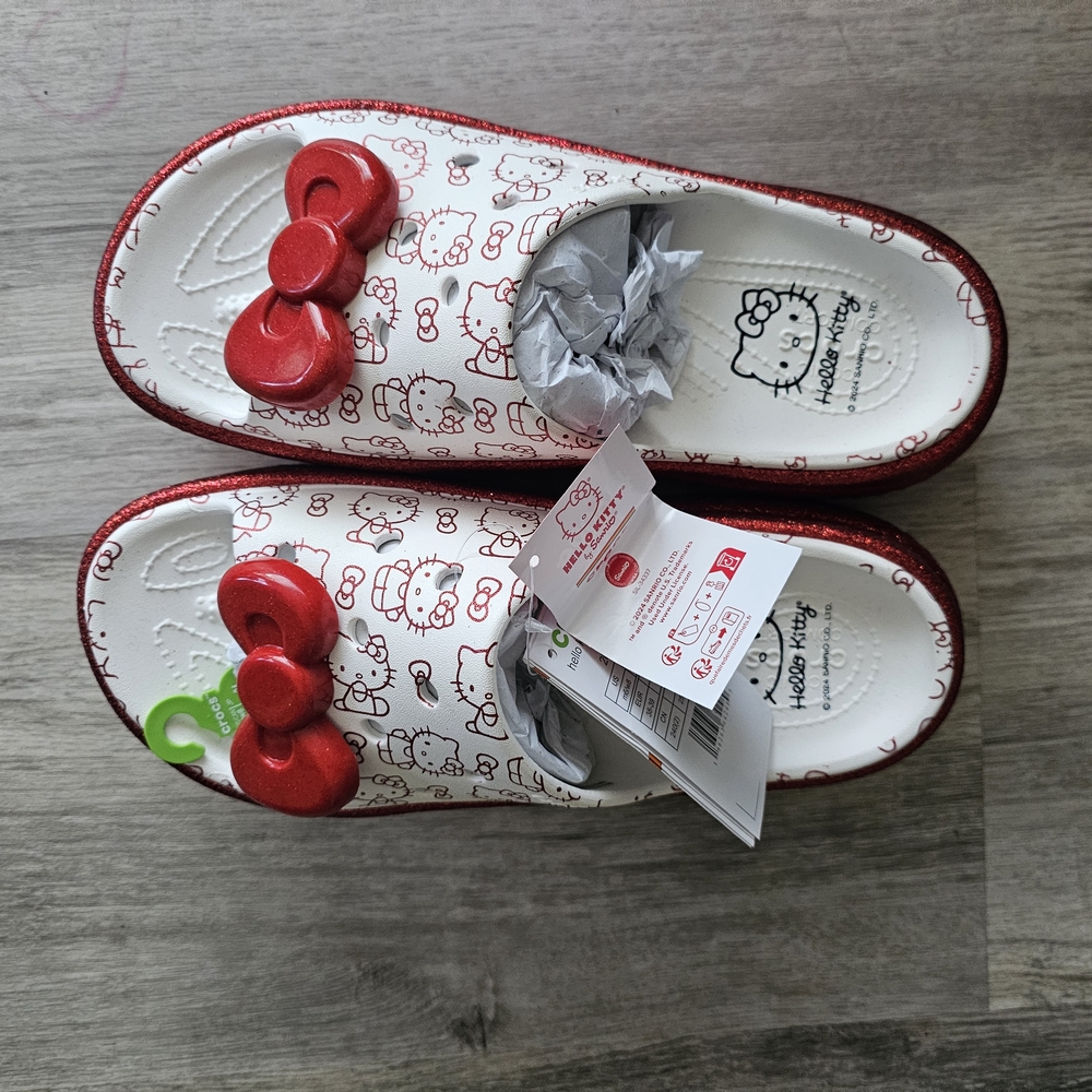 Crocs Hello Kitty glittery with big bows